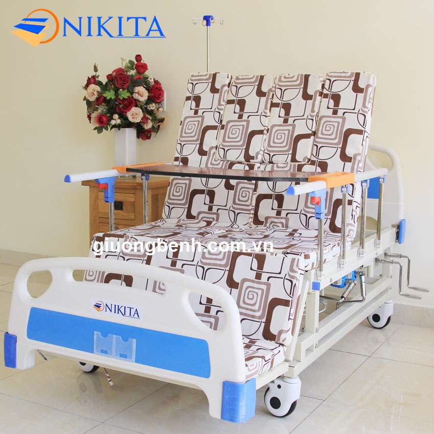 5 Cách Chọn Giường Bệnh 4 Tay Quay Nikita DCN04 Phù Hợp Với Ngân Sách và Nhu Cầu
