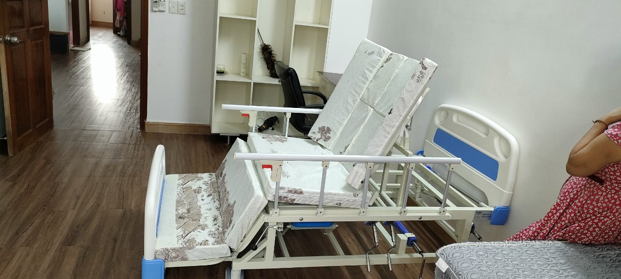 5 Tiêu Chí Vàng Chọn Giường Bệnh Tay Quay 14 Chức Năng Lucass GB-C41 Tốt Nhất Cho Người Bệnh